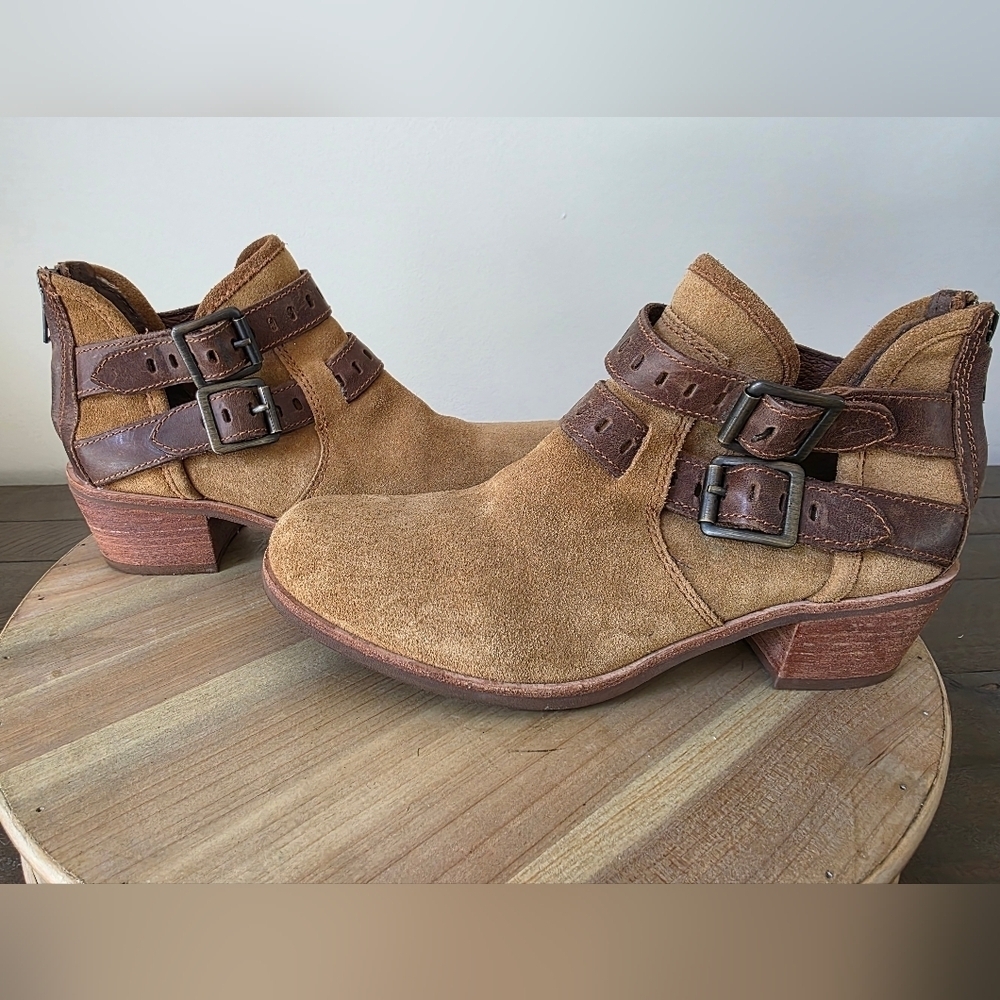 UGG Tan Suede Patsy Chestnut Buckle Ankle Booties- Womens SZ 6